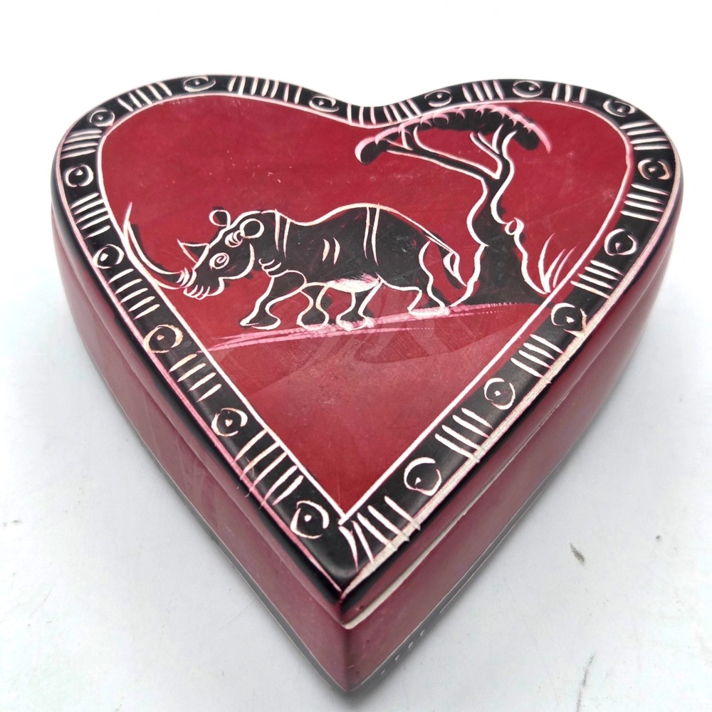Red Heart Shaped Soapstone Jewlery‎ Trinket Box Made in Kenya -